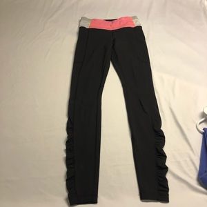 lululemon leggings w/ coral waistband